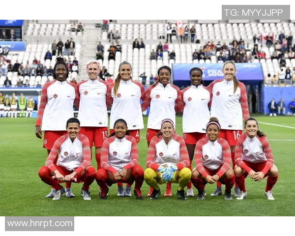 女足世界杯精彩对决加拿大队迎战新西兰队争夺小组出线资格